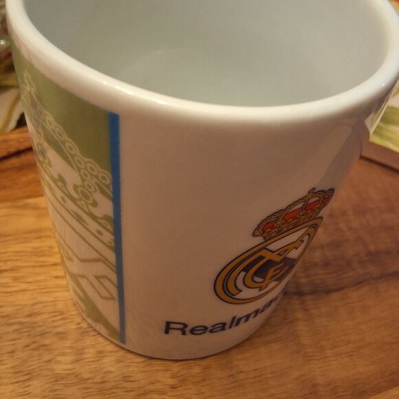 REAL MADRID FC Authentic Mug - Picture 5 of 8